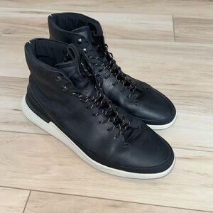 Wolf and Shepherd crossover Hiker boot. Black leather with white sole. Size 14.